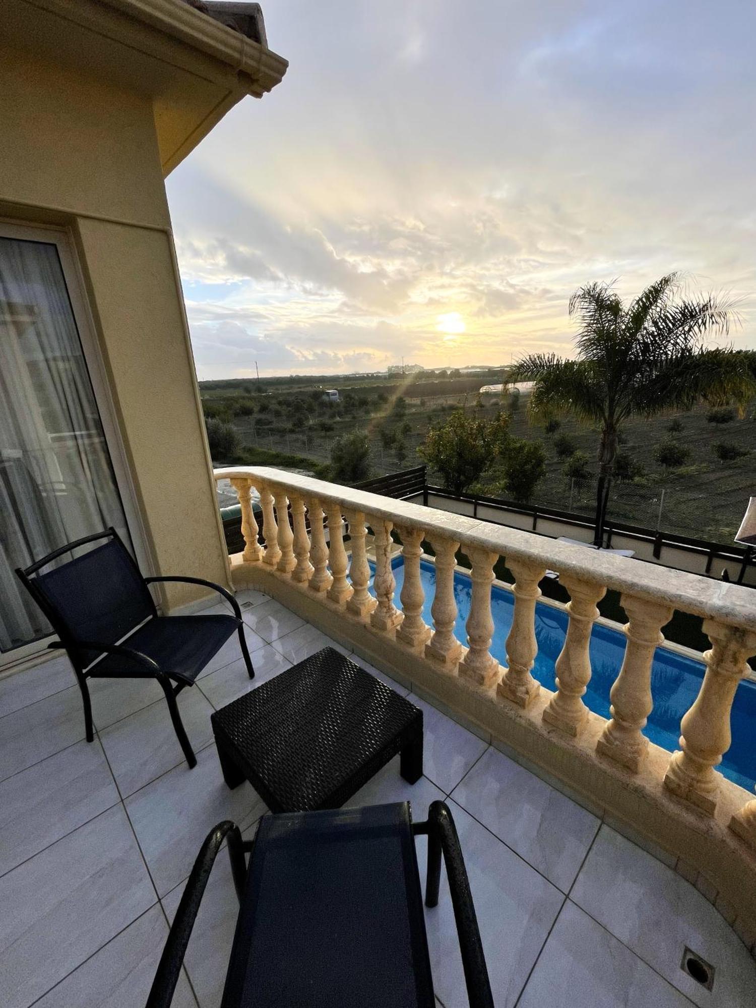 Zenberry House Apartment Mandria  Luaran gambar